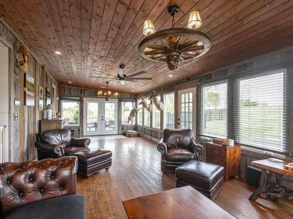 838 Coyle Ln, Springfield, KY 40069