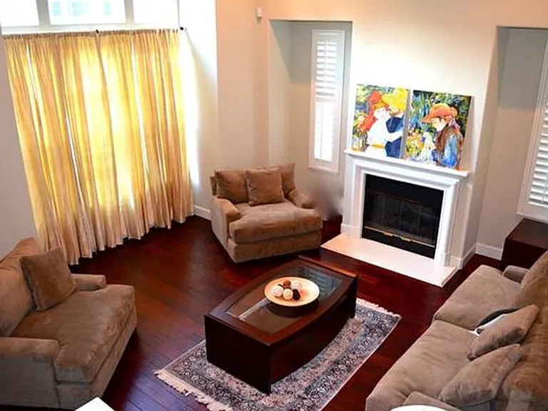 4736 Torrey Pines Cir — Photo 10