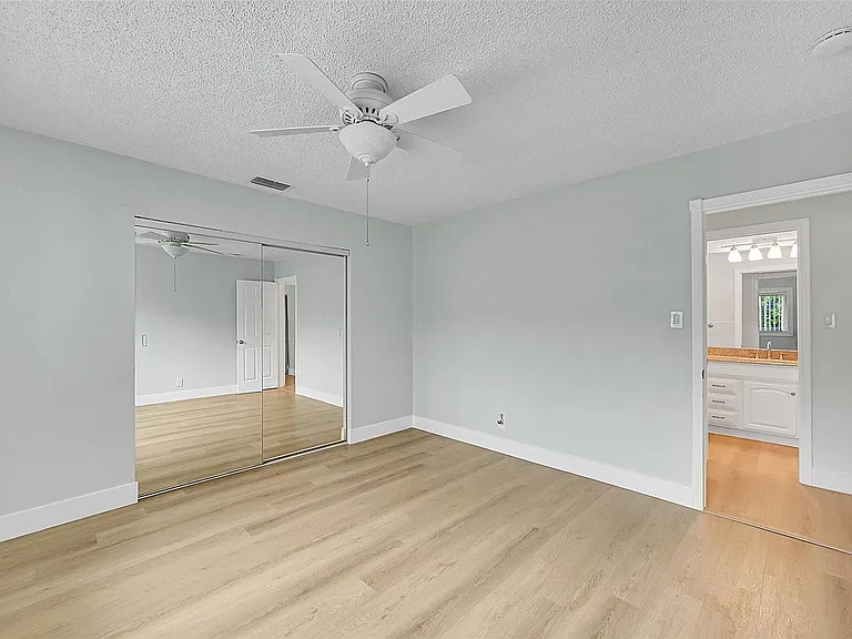 1480 SW 66th Ter #1480 — Photo 6