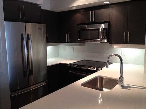 3rd image of 65 E Liberty St #506