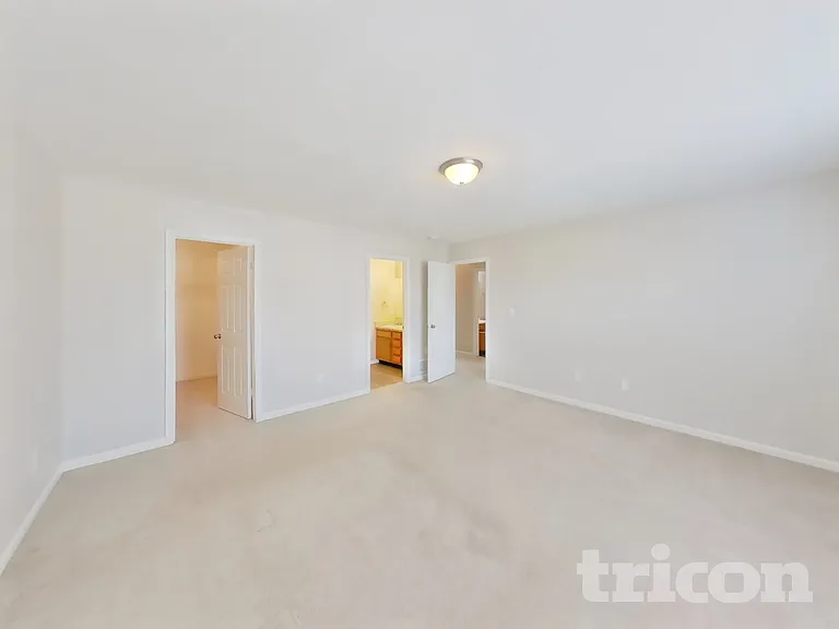 10213 Blue Sky Dr — Photo 7