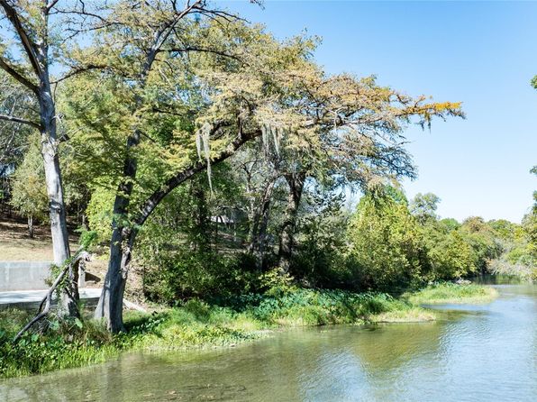 314 Redbird Ln, Kingsbury, TX 78638