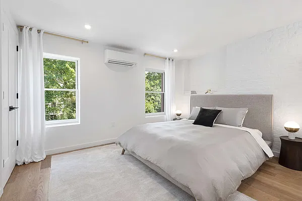 Sold by Compass | media 20