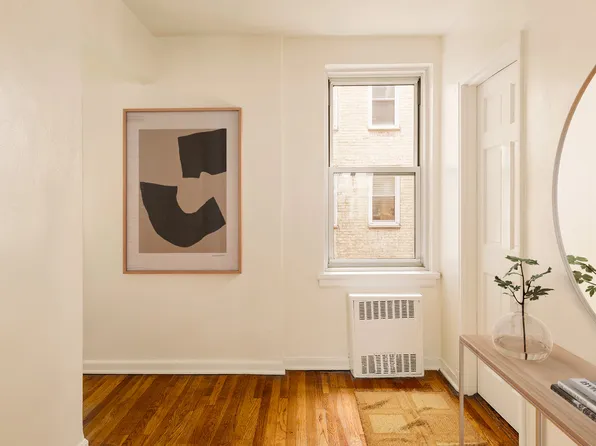 30 Monroe Place 3A image 3 of 7