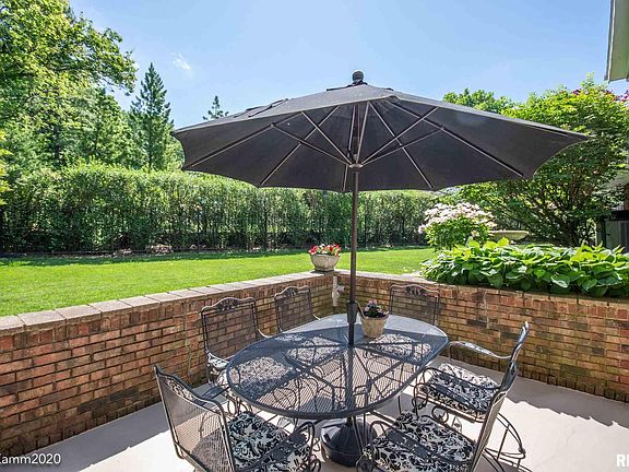 4th image of 7404 N Hillrose Pl