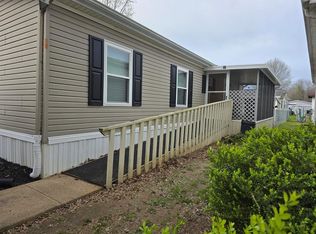 100 Indian Creek Dr, Paris, TN 38242