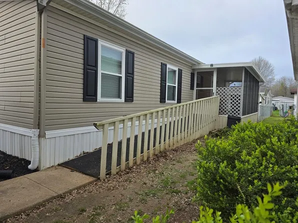 100 Indian Creek Dr, Paris, TN 38242