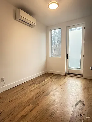 Rented by ERNY LLC | media 18