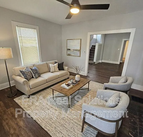 2205 W Sullivant Ave — Photo 5