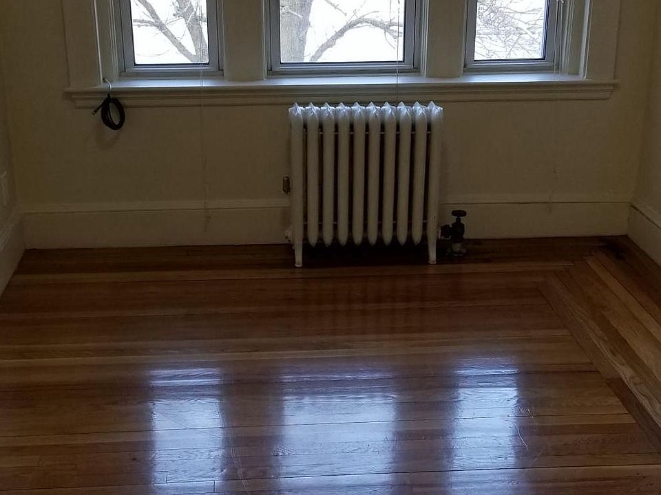 2nd image of 393 Fellsway W