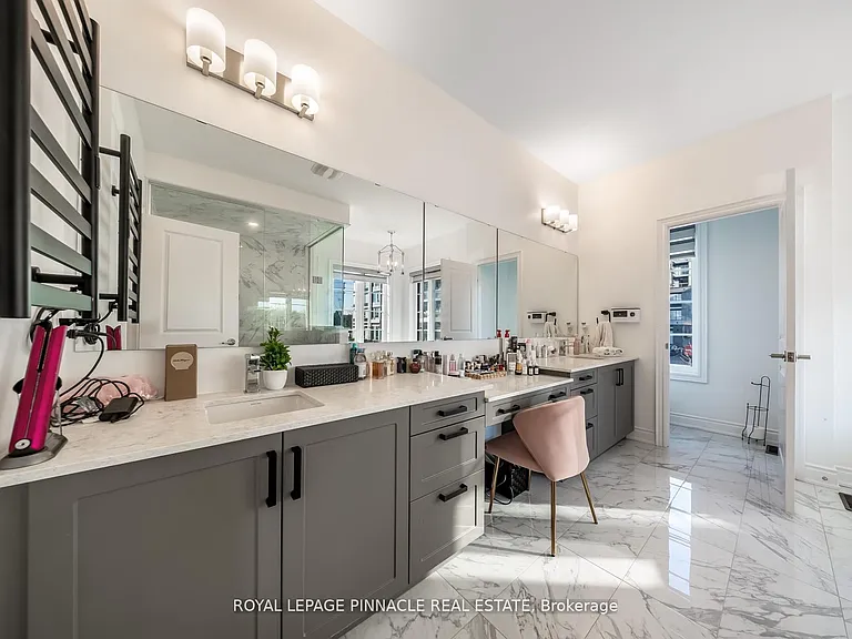 1504 Yellow Rose Cir #UPPER — Photo 26