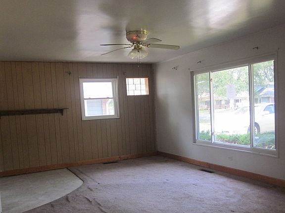 3rd image of 149 Blackhawk Dr