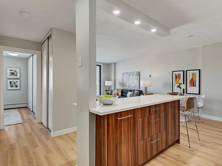 1122 15th Ave SW — Photo 5