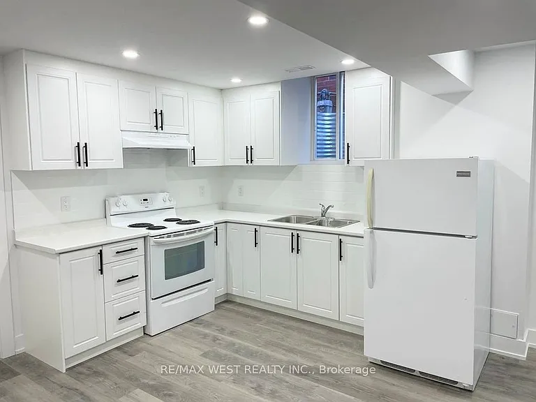 26 Smoothwater St #BASEMENT — Photo 4