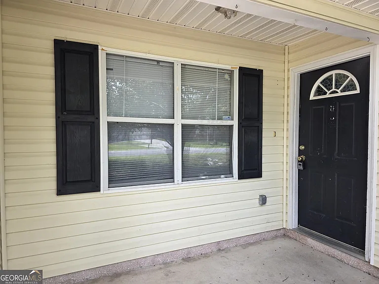 146 John Glenn Dr — Photo 2