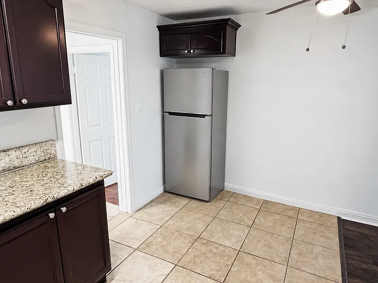 835 E Nocta St — Photo 5