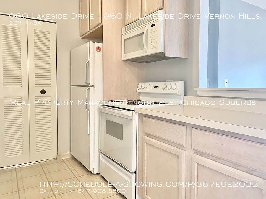 1st image of 960 N Lakeside Dr APT 1A