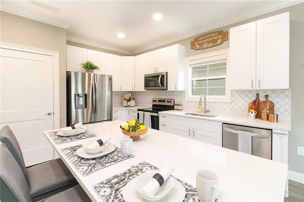 2 bed, 2.0 bath, 1147 sqft, $2,795 — Photo 4