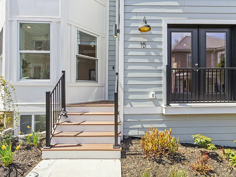 15 Spring Hill Ter — Photo 2
