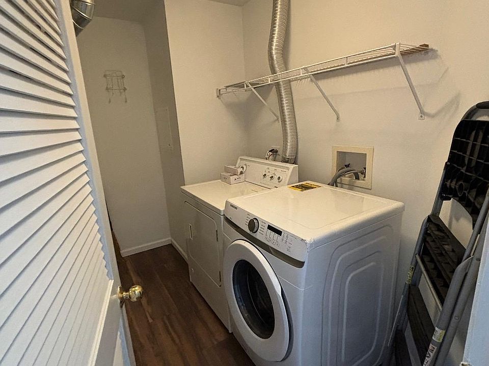 1st image of 3145 Ollerton Ave