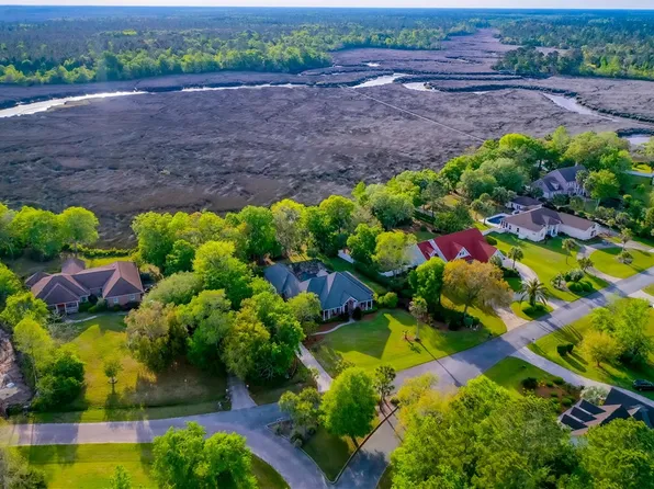 75 Laurel Grove Rd, Brunswick, GA 31523