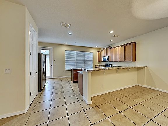 5th image of 8964 Hildreth Ave