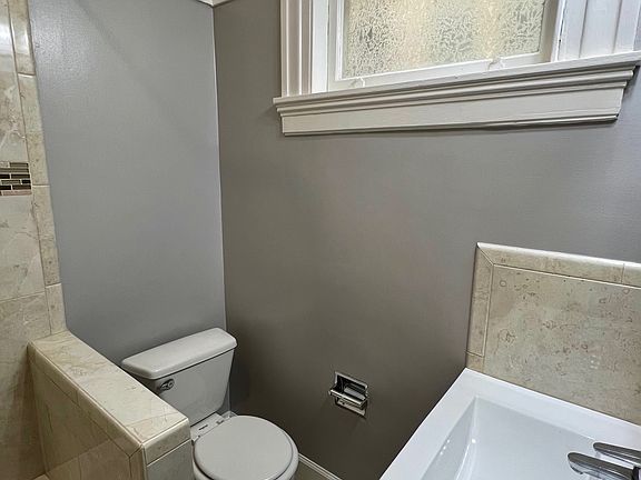 4th image of 1350 Pine St APT 403