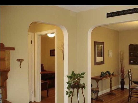 5th image of 2511 Boulevard Napoleon
