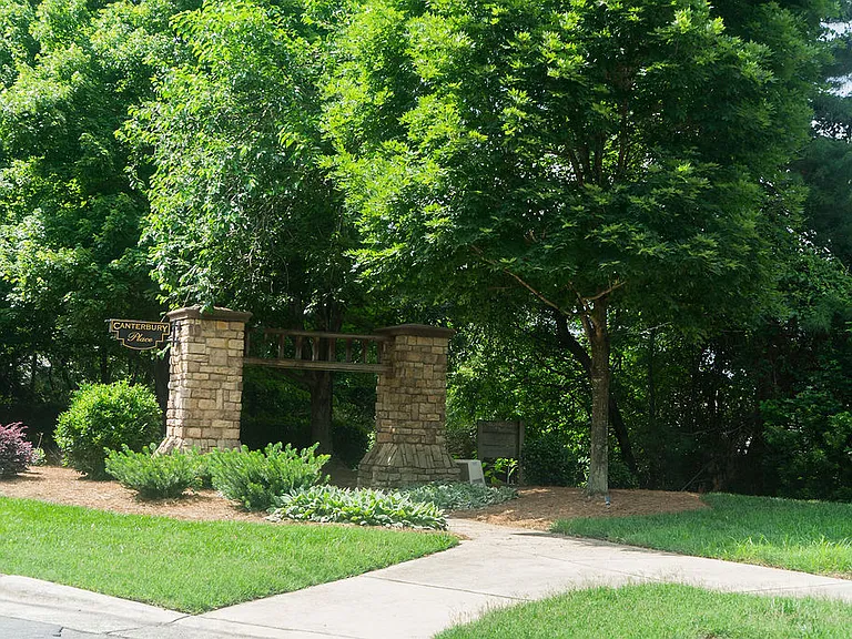 6910 Augustine Way — Photo 28