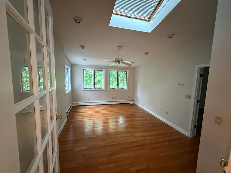 28 Whipple Rd — Photo 5