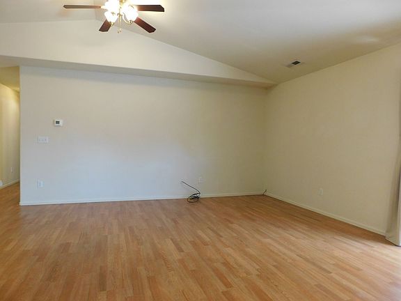 4th image of 2989 Summerbrook Dr