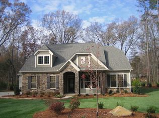 3440 Oscar Dr, Matthews, NC 28105