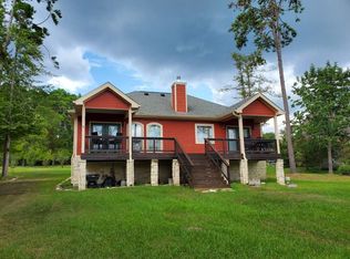 201 Crestwood Dr, Burkeville, TX 75932