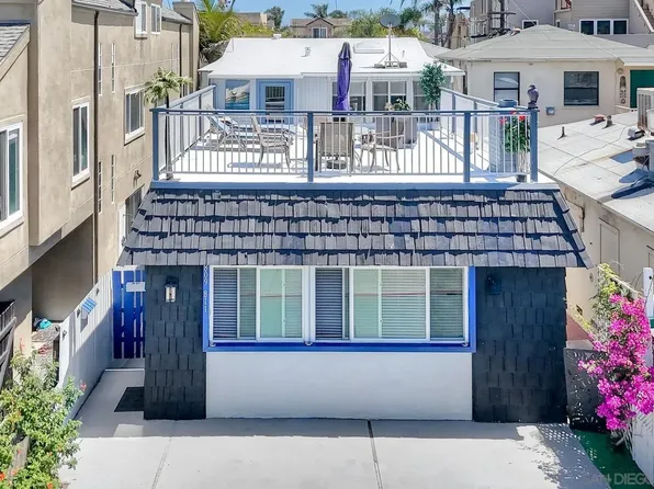 809-11 Santa Clara Pl, San Diego, CA 92109