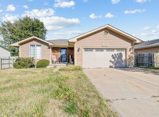 726 Dustin Rd, Salina, KS 67401