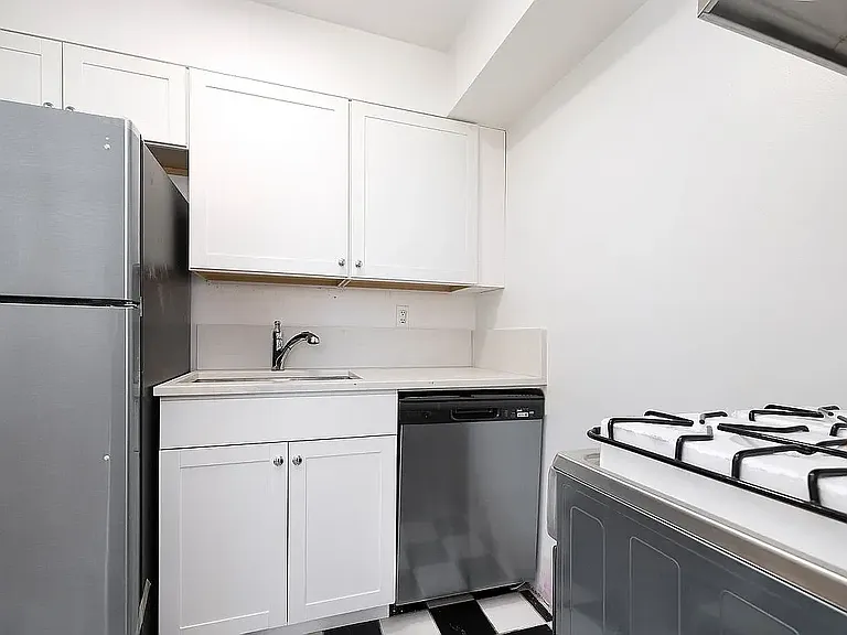 154 W 70th St #5K — Photo 5
