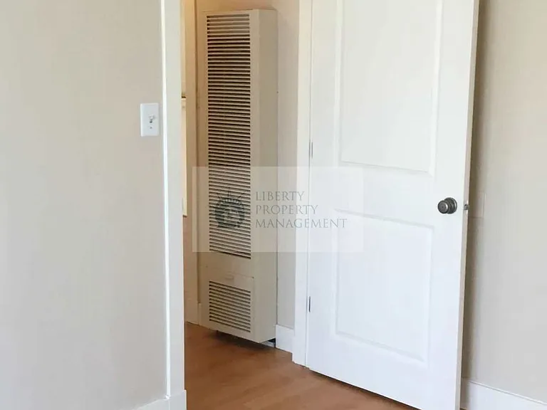 683 S Central Ave — Photo 11
