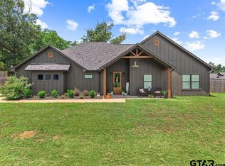 15273 Madison Ln, Lindale, TX 75771