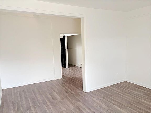 3rd image of 2842 Brighton 4 St