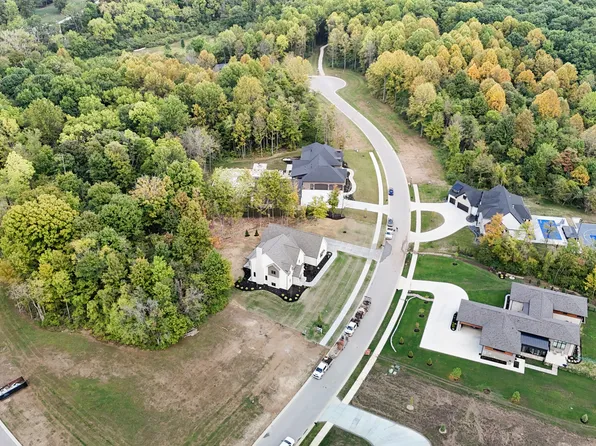 5516 Stonewood Ct, Bargersville, IN 46106