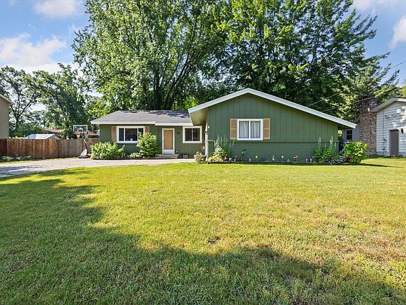2nd image of 6144 Del Cano Dr SE