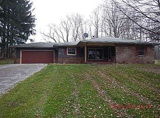 20 Jervis Lake Rd, Grove City, PA 16127