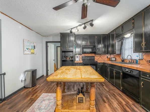 423 Fm 182, Quitman, TX 75783