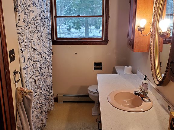 bathroom sideview