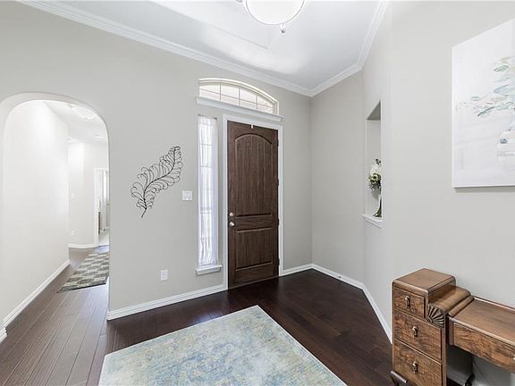 4th image of 207 Saratoga Dr