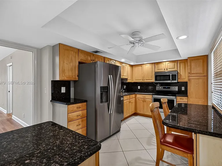 4015 W Palm Aire Dr #502 — Photo 6