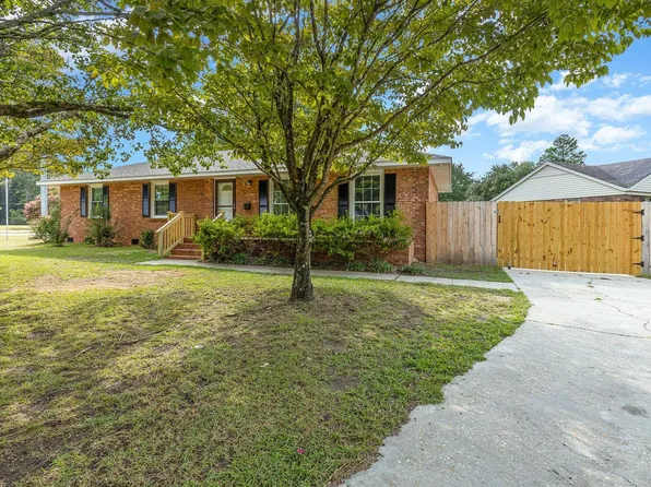 5101 Chesapeake Rd, Fayetteville, NC 28311