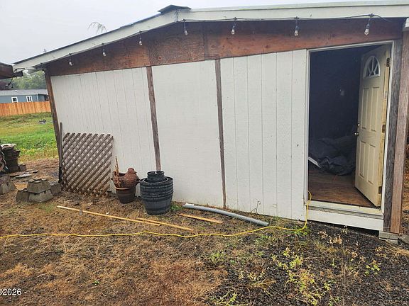 4th image of 350 N Westview Dr