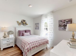 5876 Premiere Dr, Baton Rouge, LA 70820