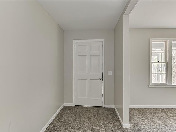 5th image of 1933 George Rd #B